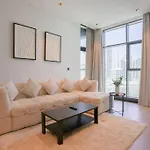 New 2Br In Business Bay With Canal Views Gym & Pool