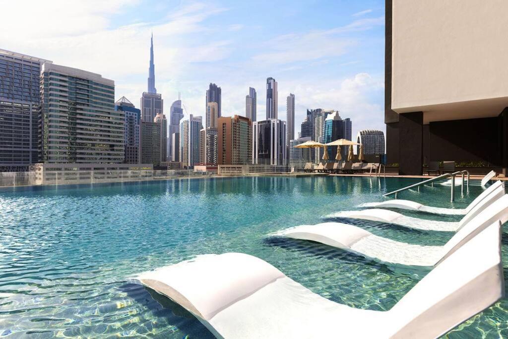 New 2br In Business Bay With Canal Views Gym & Pool Dubai