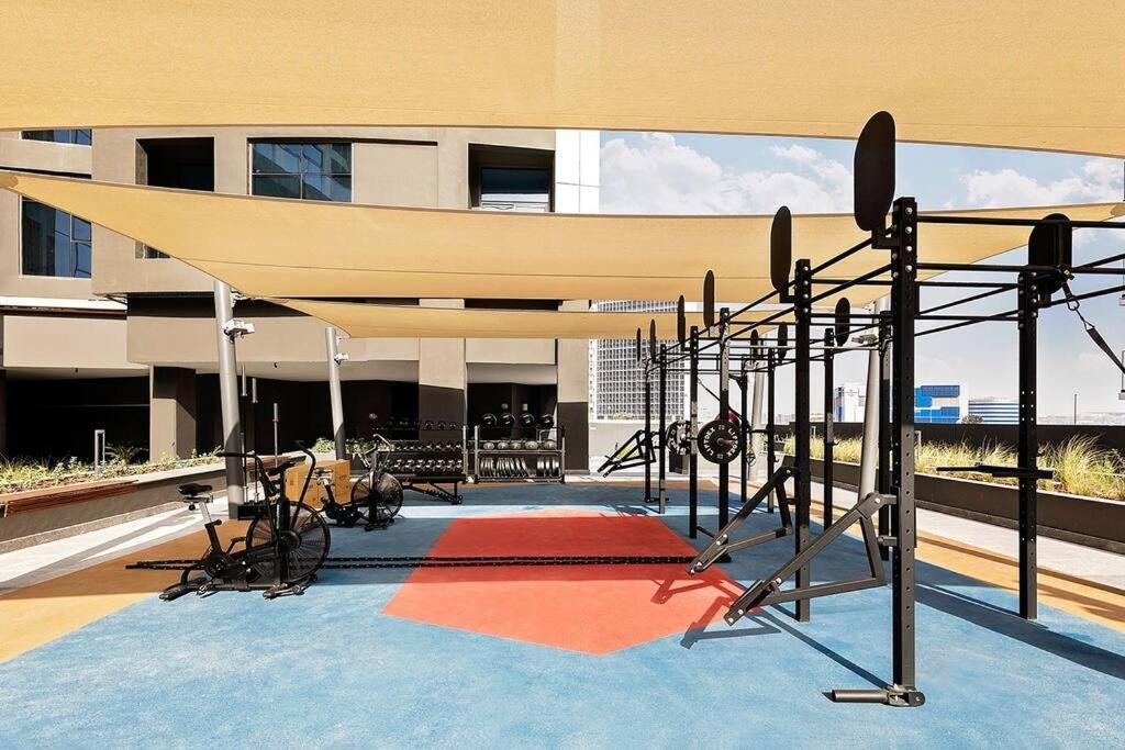 New 2br In Business Bay With Canal Views Gym & Pool Dubai