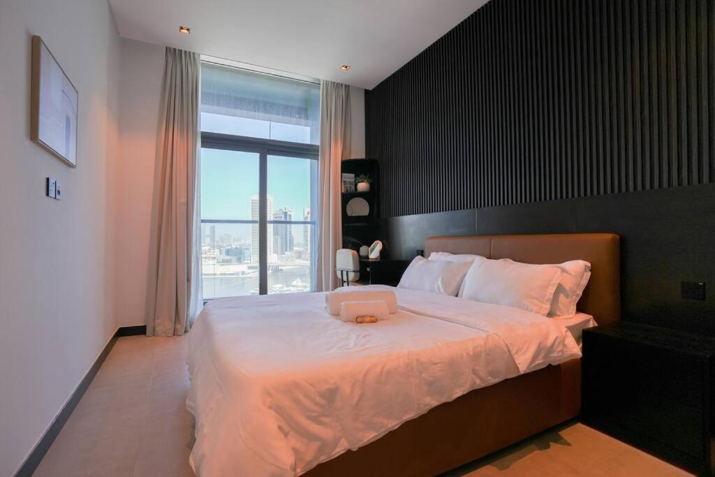 New 2br In Business Bay With Canal Views Gym & Pool *